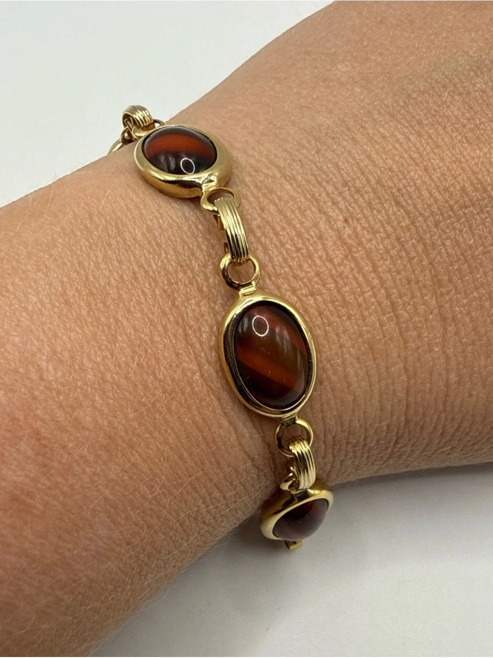 VTG Sarah Coventry Gold-Tone Red Rhinestone Floral Cocktail Ring Size 6